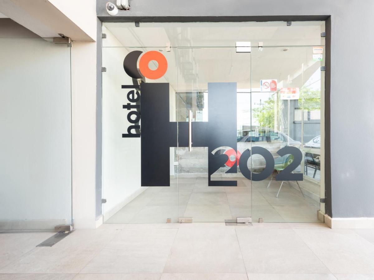 Hotel 202 Monterrey Bagian luar foto